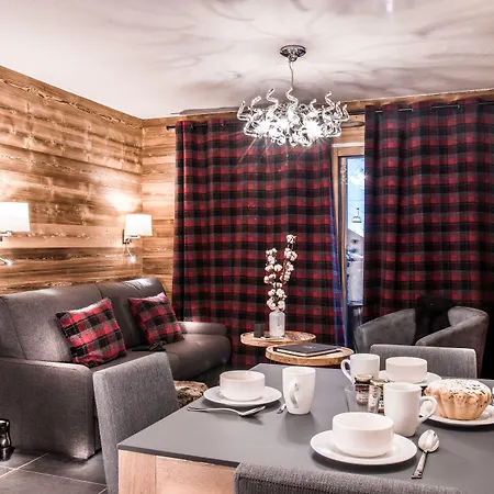 Hotel apartamentowy Les Cimes Clusaz