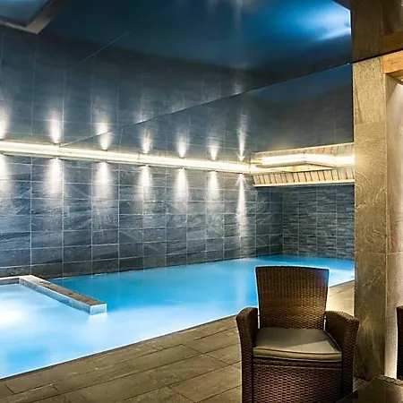 Hotel apartamentowy Les Cimes 5*