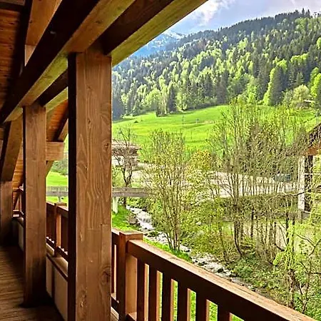 Les Cimes Hotel apartamentowy Clusaz